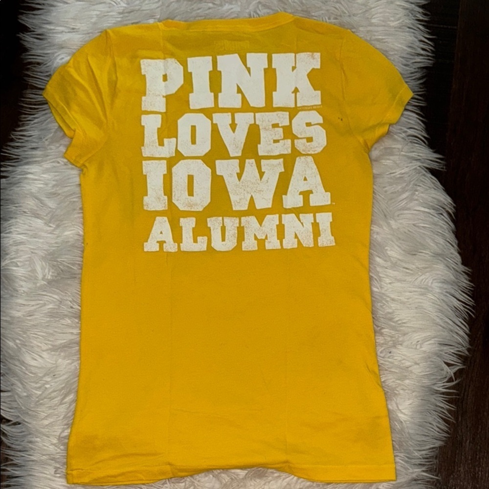 PINK Victoria's Secret Iowa Hawkeyes Tee - Picture 4 of 4